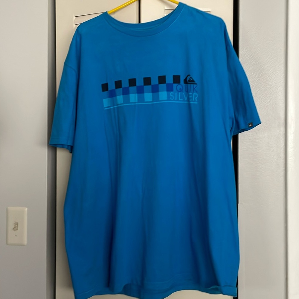 Men’s Quicksilver t-shirt size XXL